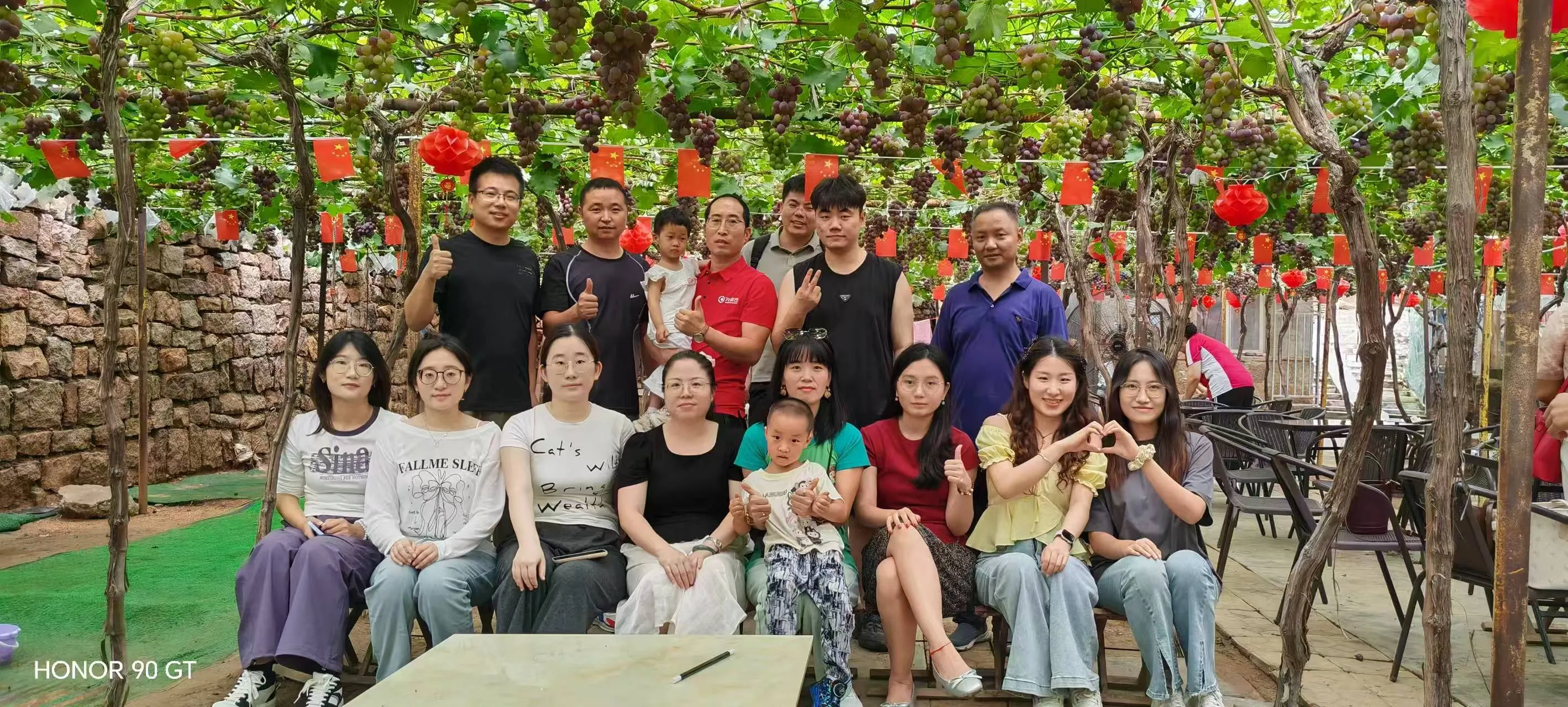 Egy nap szórakozás és kikapcsolódás a Zemeijia Company munkatársai számára