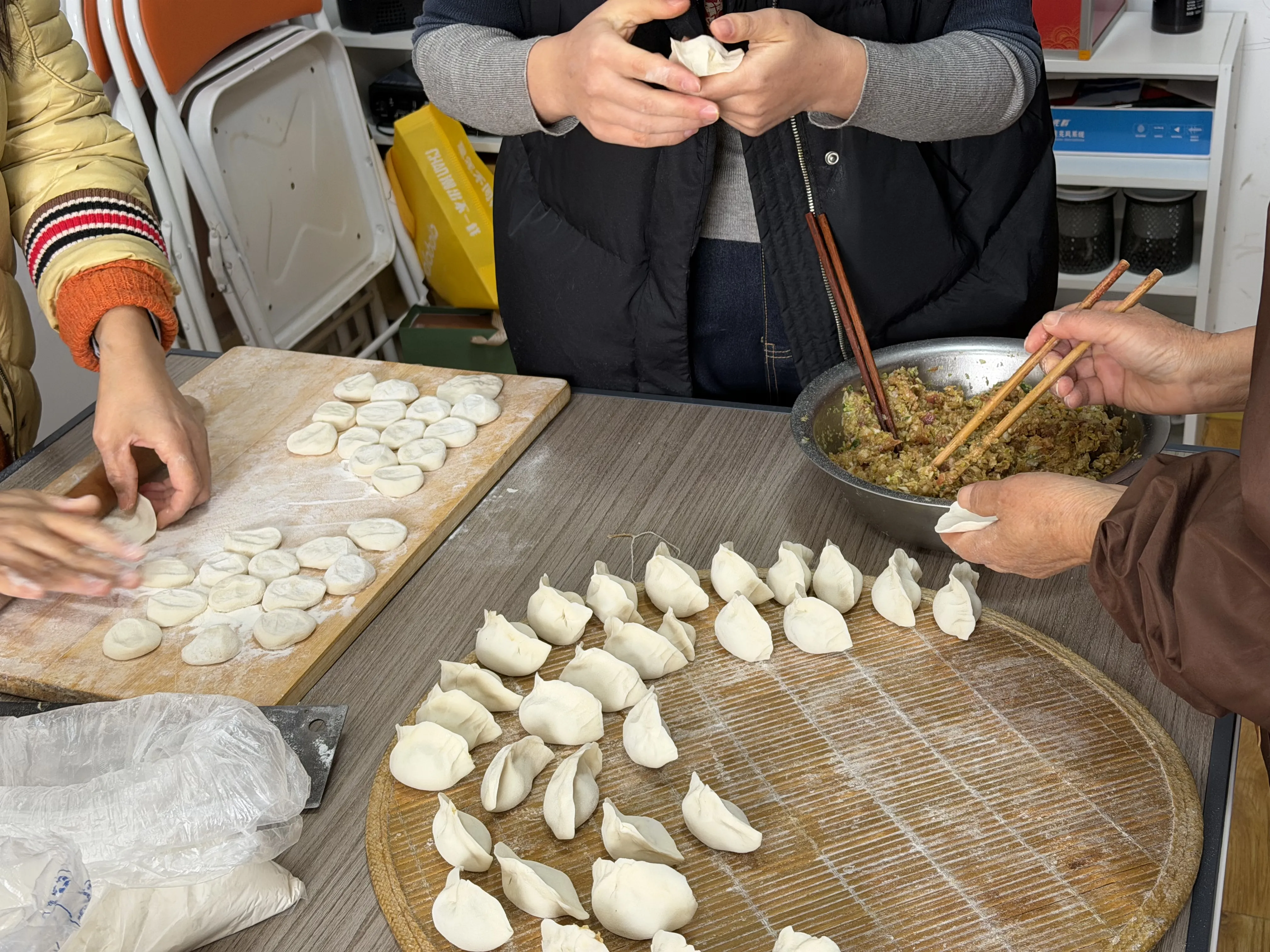 Zemeijia az északi kis újévet ünnepli